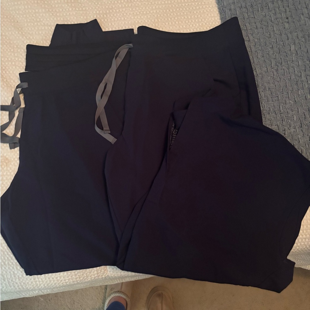 Figs Women’s Navy Set